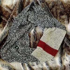 Roots Cozy Chunky Cabin Infinity Scarf